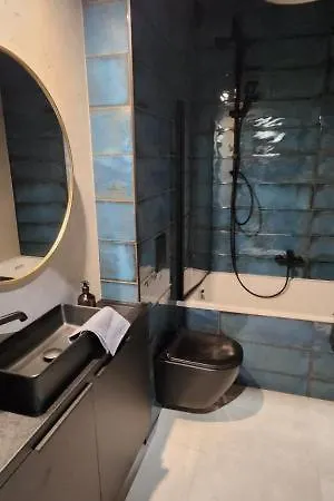 River Side Apartament, Free Parking! Апартаменты